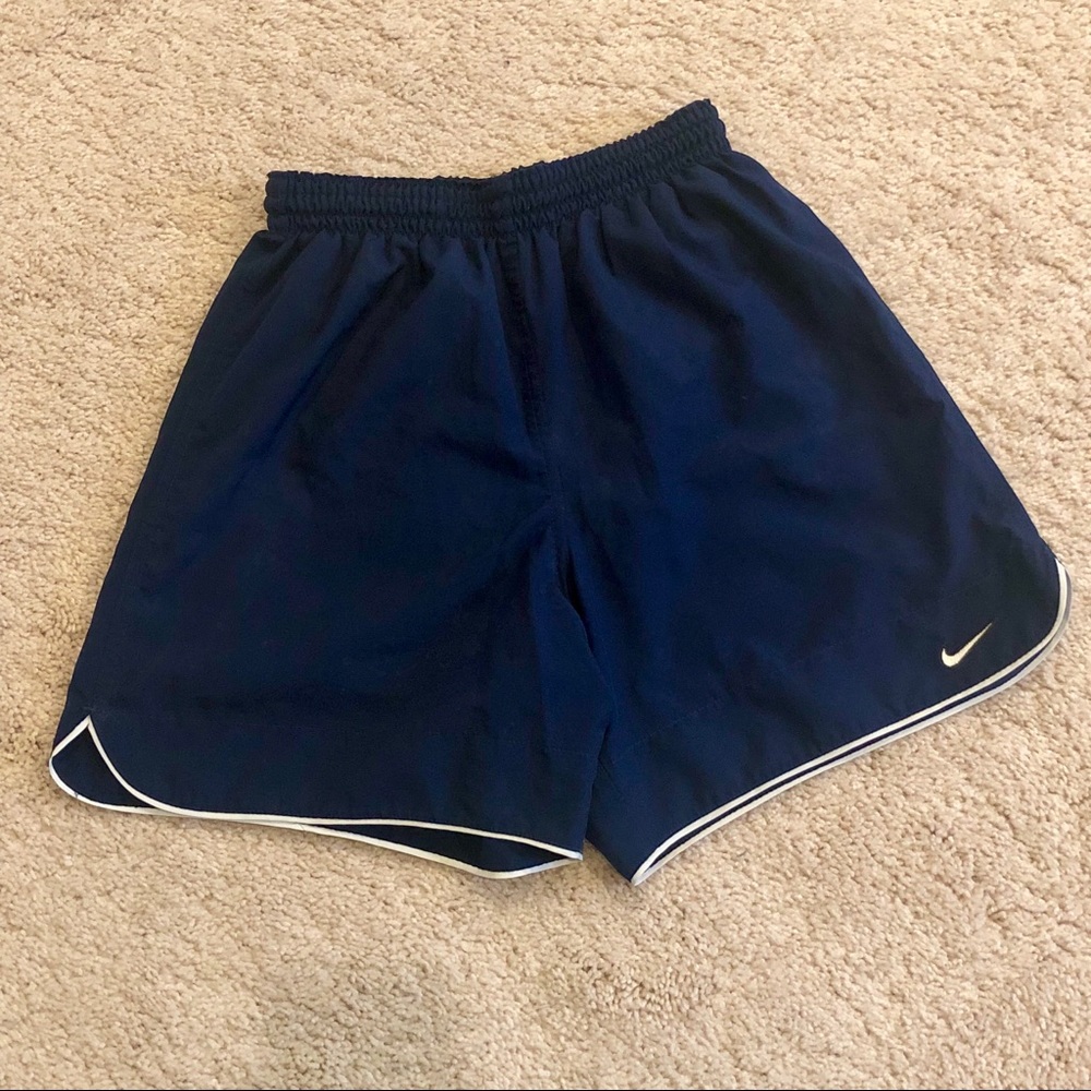 Nike Women’s Navy Shorts Size XS - Picture 1 of 3